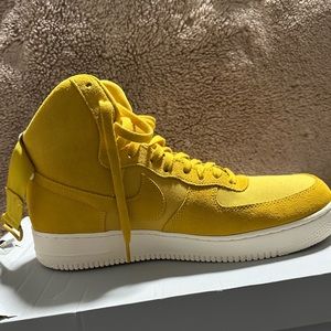 Air Force 1 High ‘07 Yellow Suede